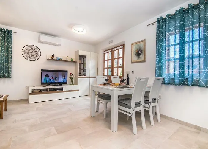 Prázdninový dům House Tia