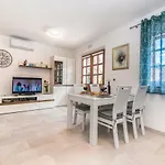 Prázdninový dům House Tia