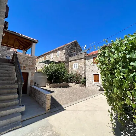 House Tia Holiday home