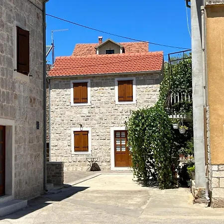 House Tia Vrboska