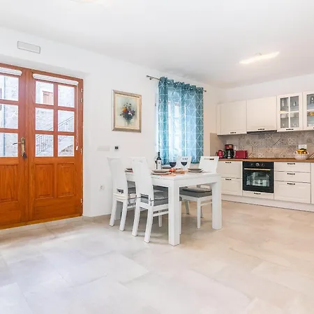 Tatil Evi House Tia *