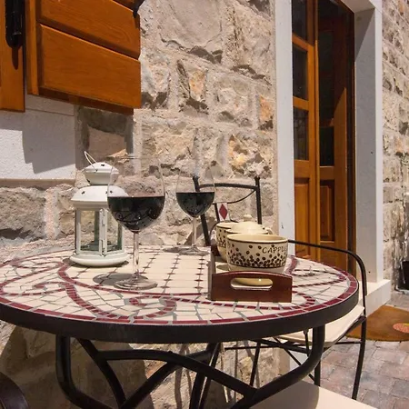 House Tia Semesterbostad