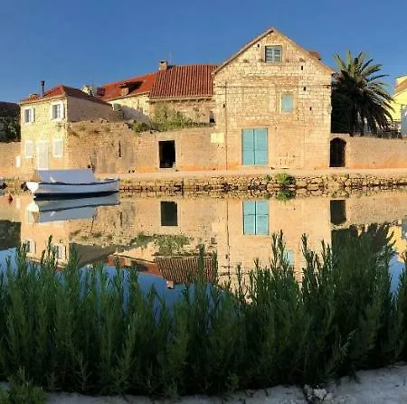 Semesterbostad House Tia Vrboska