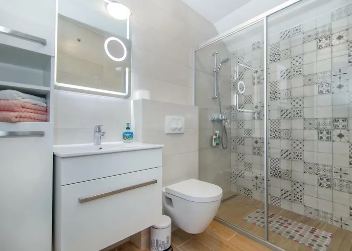 Semesterbostad House Tia